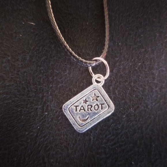 Jewelry - Picture 5 of 7